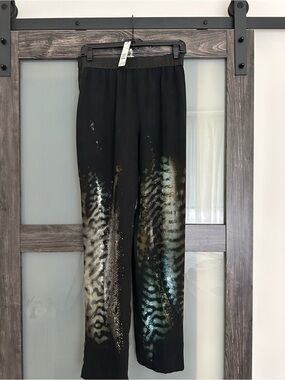 Elie Tahari Black Pants with Metallic Abstract Print